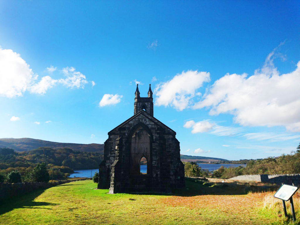 Irlande, Donegal, vallée de Poisoned Glen Eglise