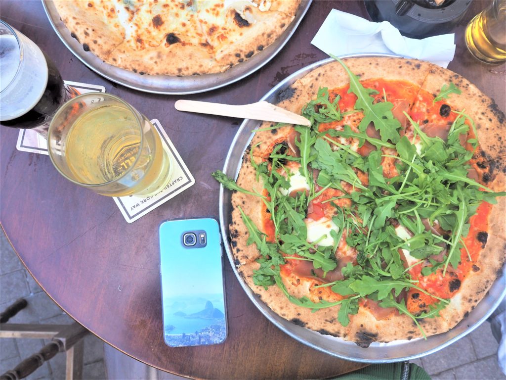 Mes bonnes adresses à Cork. Pizzas au Franciscan Well clioandco