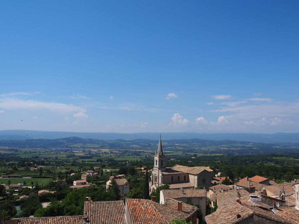 Village de Bonnieux dans le Luberon, Vaucluse. PACA. Vue d'ensemble