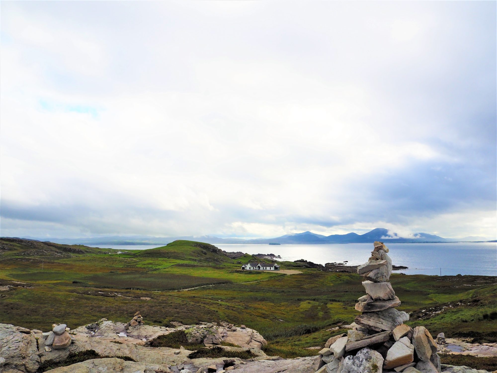 Malin Head Donegal Irlande et un cairn