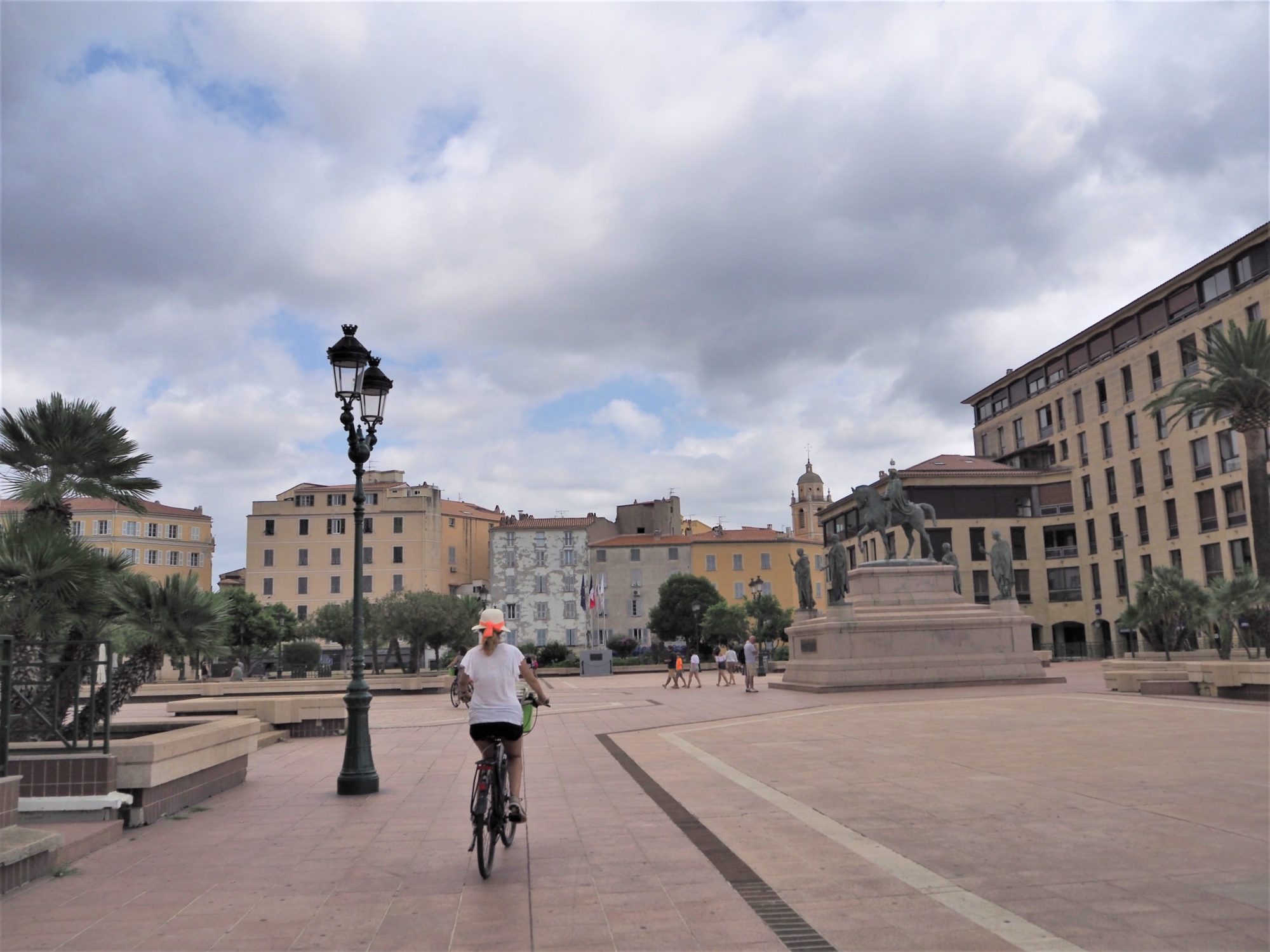 Corse, place du Diamant. Visite en vélo avec AppeBike sur Ajaccio