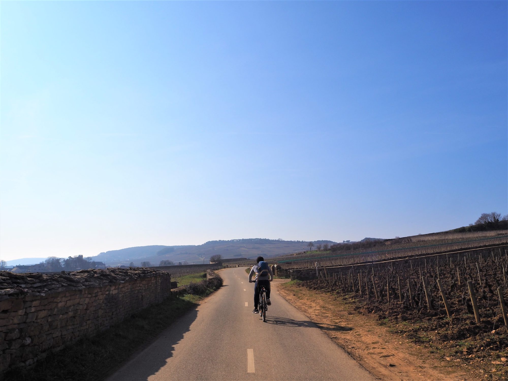 Clioandco la voie des vignes faire du vélo à Beaune en Bourgogne