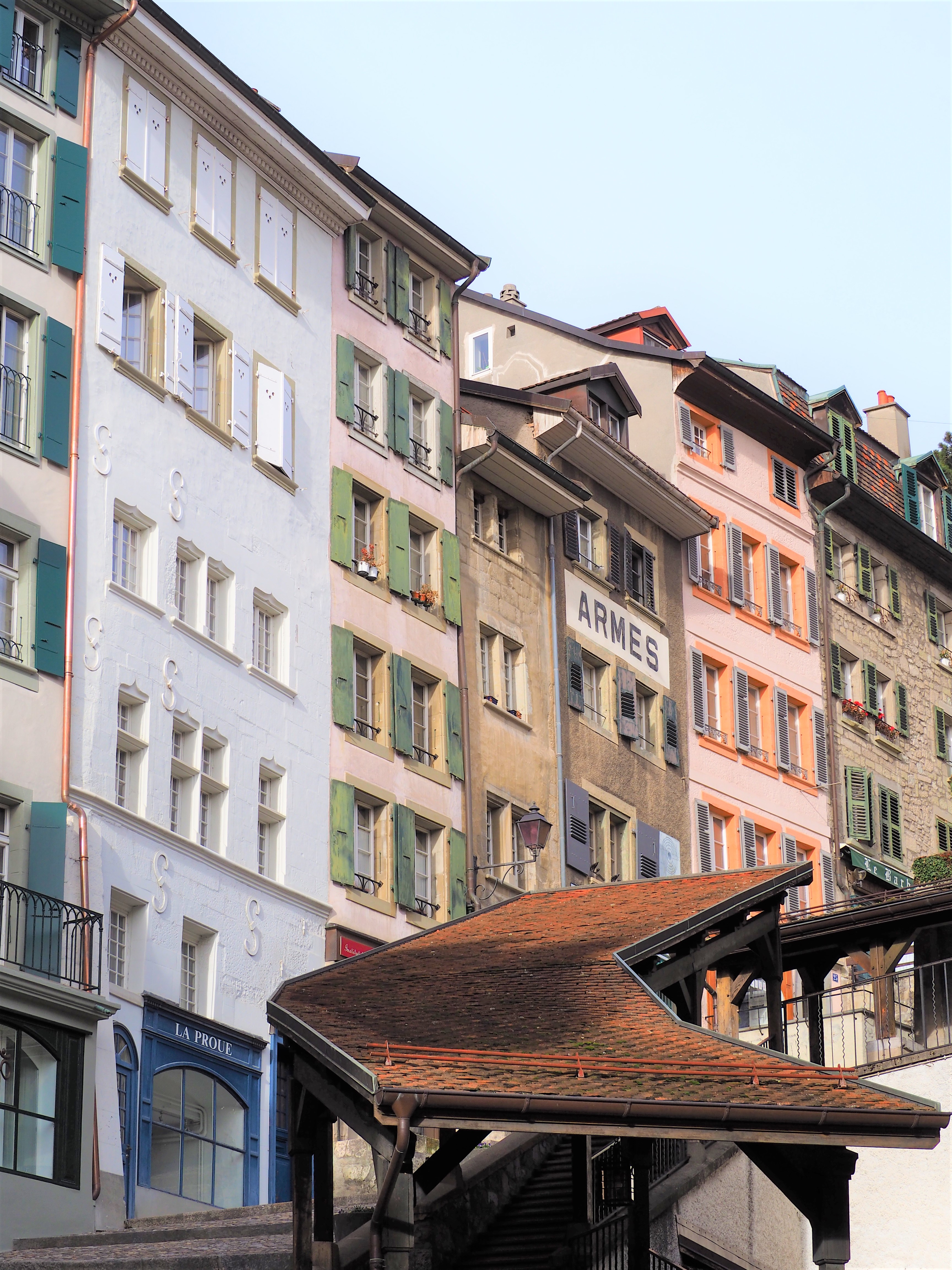 escaliers-du-marché-clioandco-blog-voyage-lausanne-suisse-canton-de-vaud