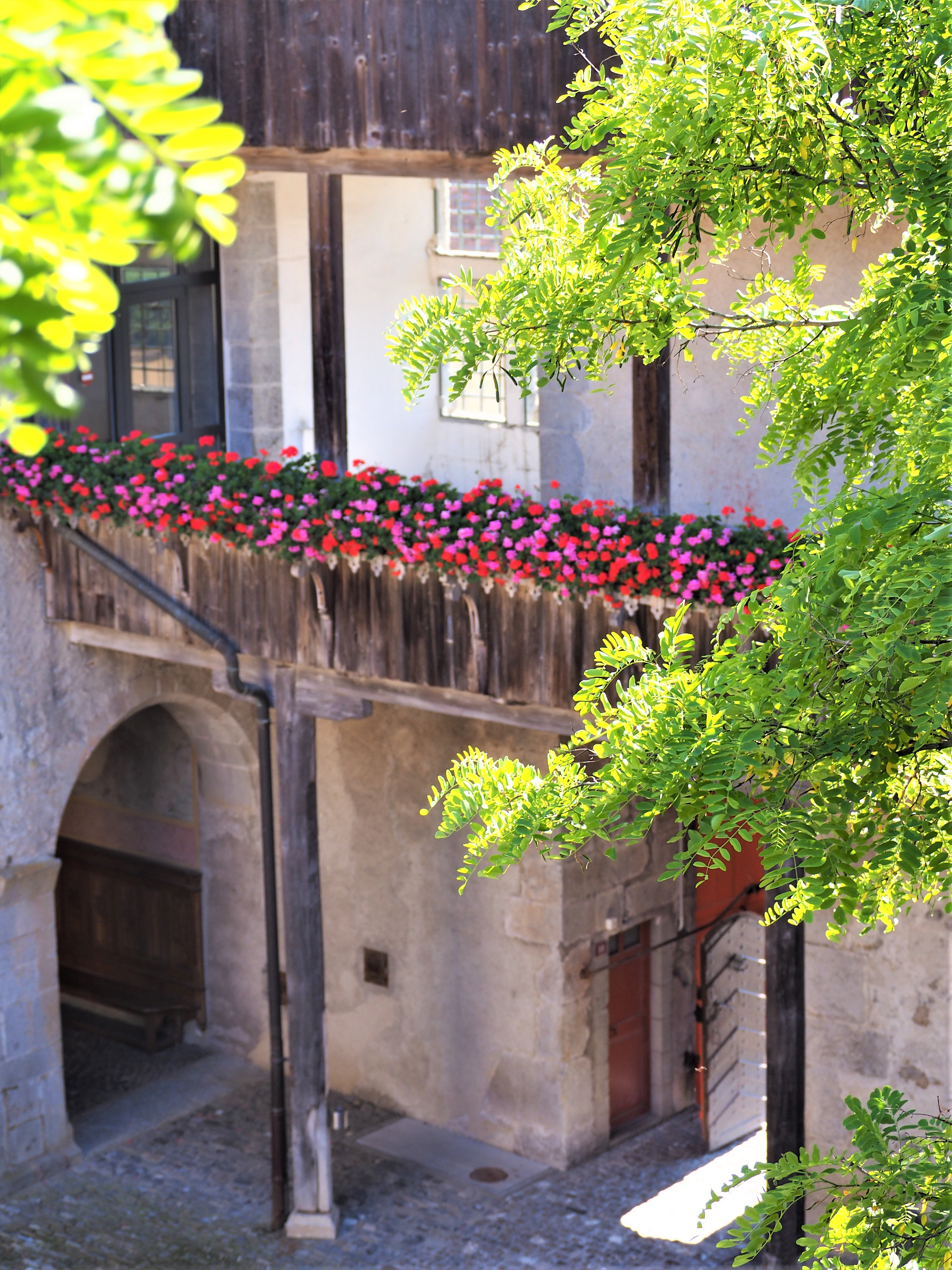 Visiter-Gruyères-canton-de-Fribourg-Suisse-Château-de-Gruyères-clioandco-blog-voyages