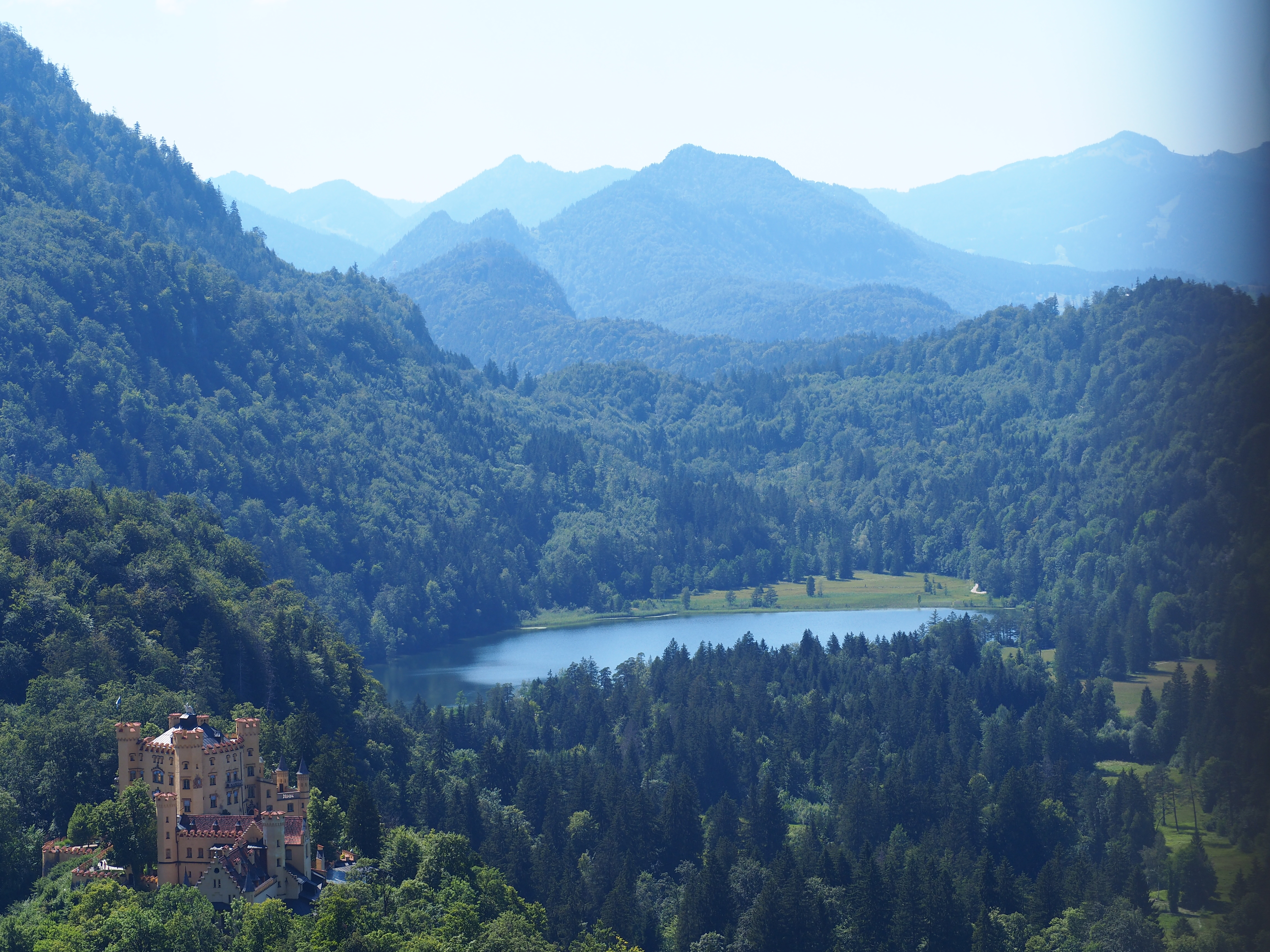 Hohenschwangau-chateau-baviee-allemagne-voyage-clioandco