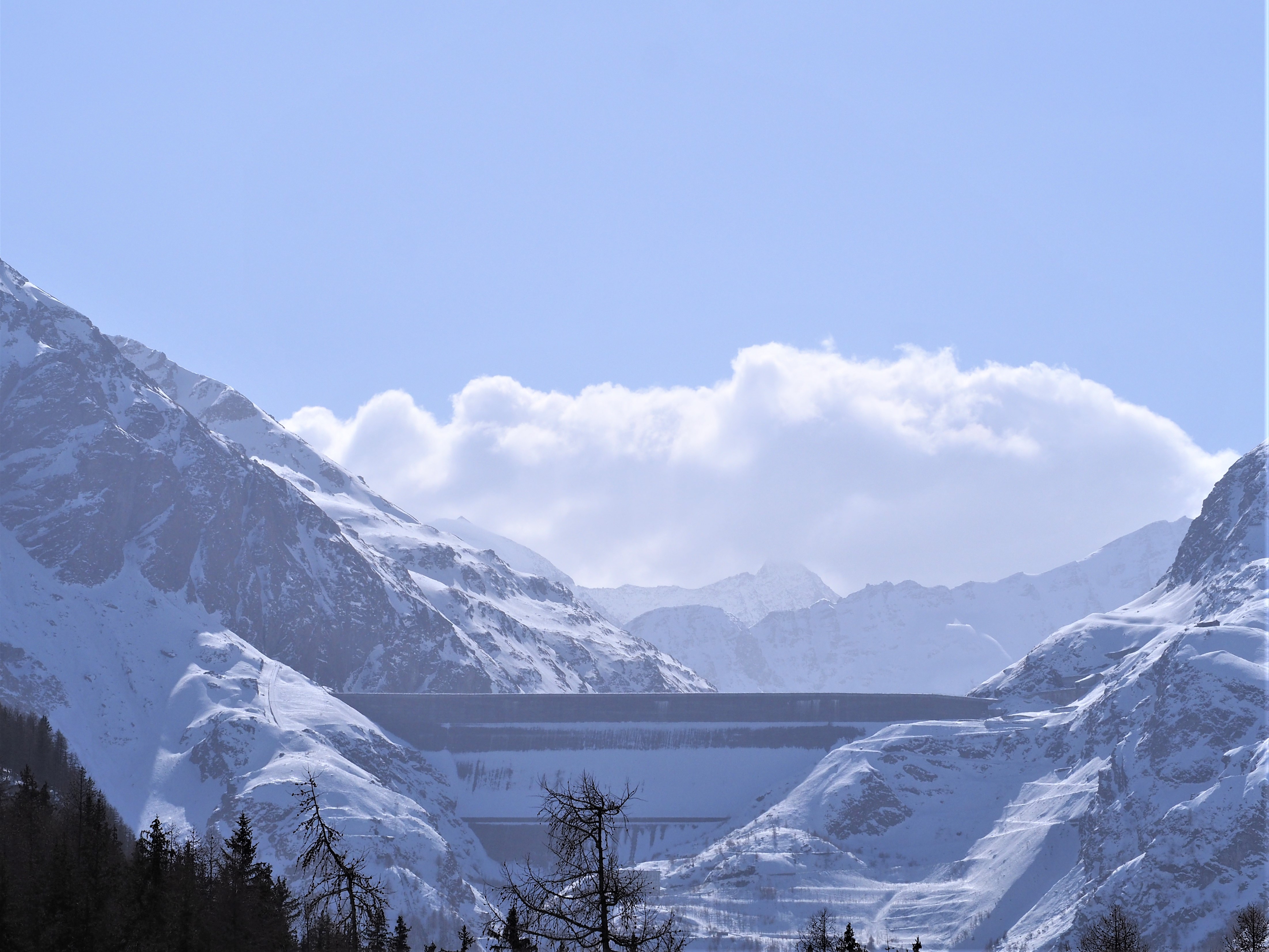 Barrage-suisse-la-Grande-Dixence