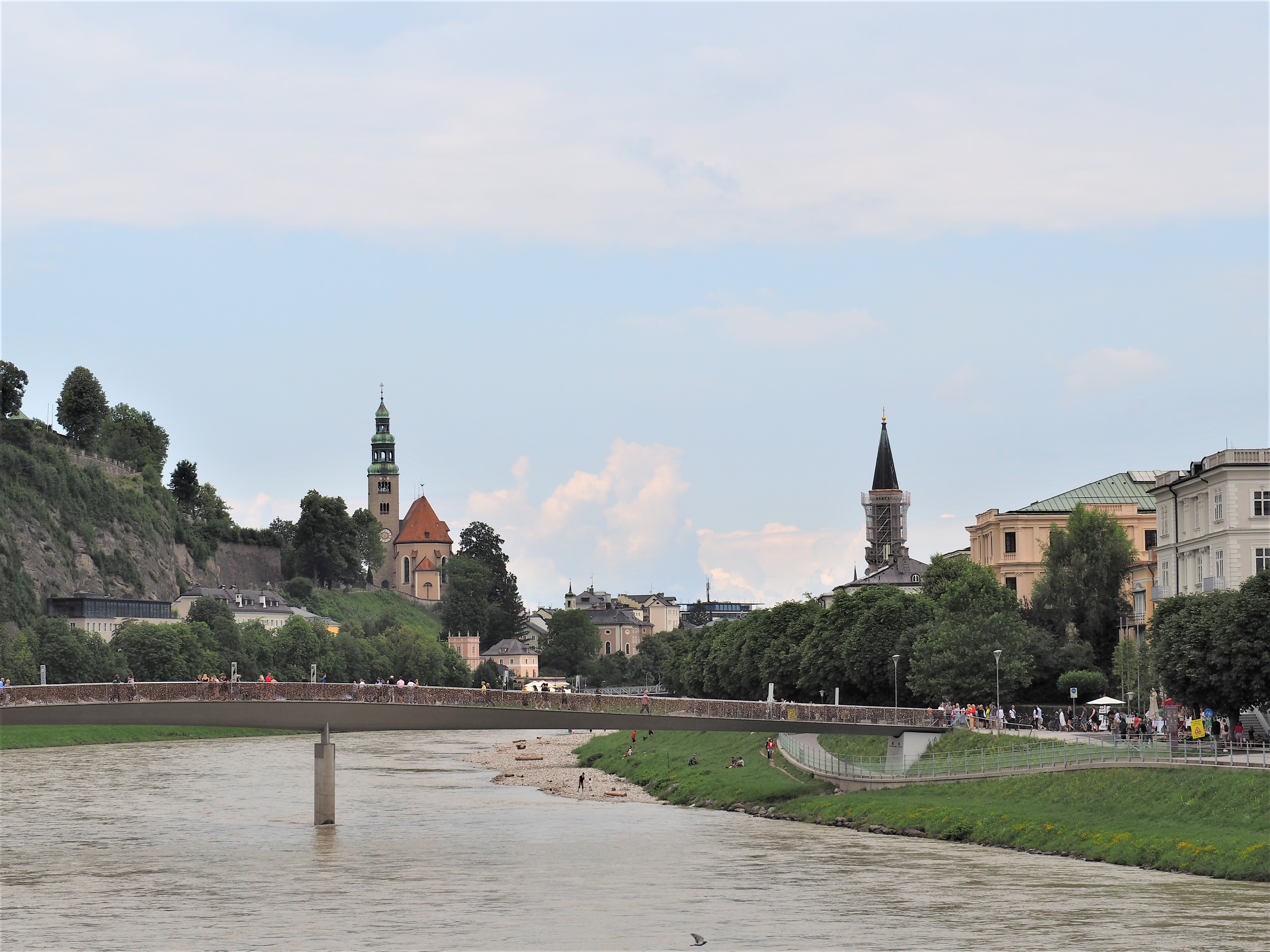 salzbourg-fleuve-ville.j