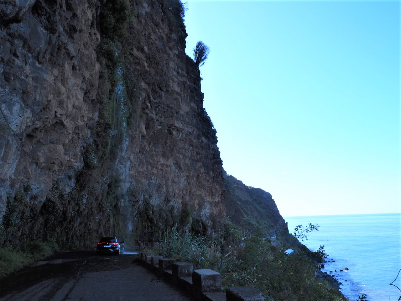 La-cascade-dos-Anjos-voiture-madere-voyage