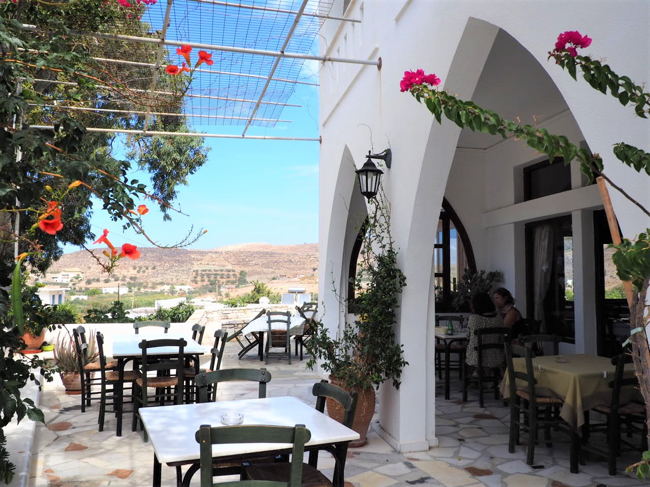 stella taverne eggares village de naxos restaurant ou manger