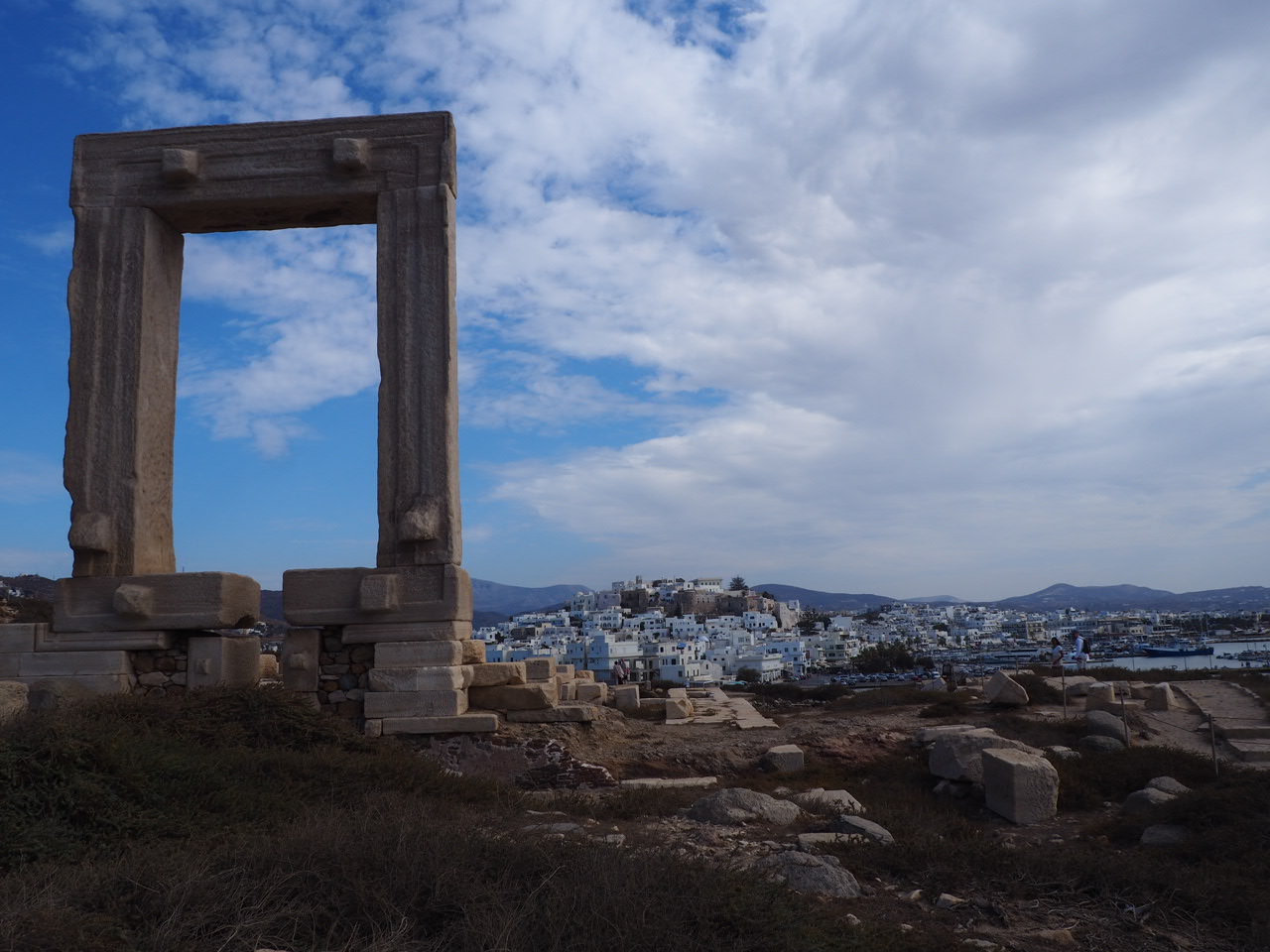 porte temple-dappolon-naxos-cyclade-grece-clioandco-blog-voyage