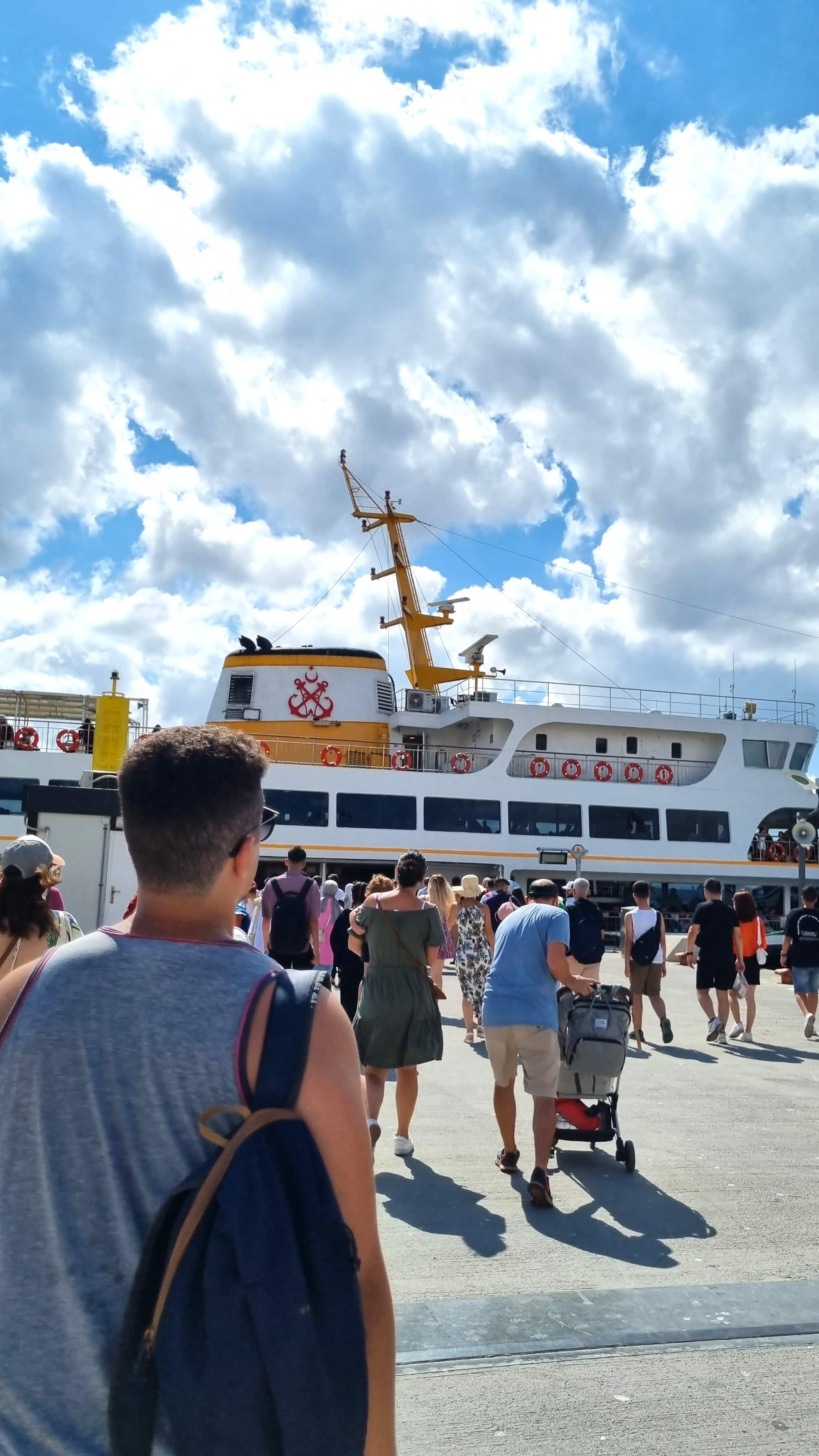 bateau istanbul ferry turquie