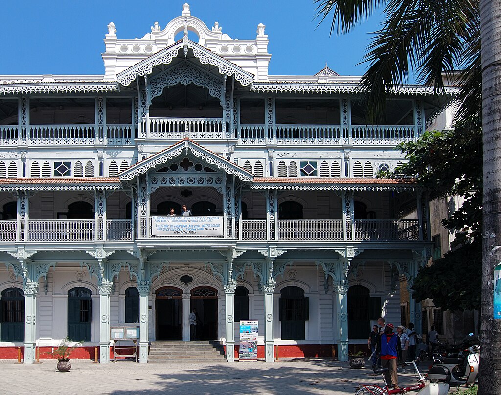 Old_dispensary_front,_Stone_Town