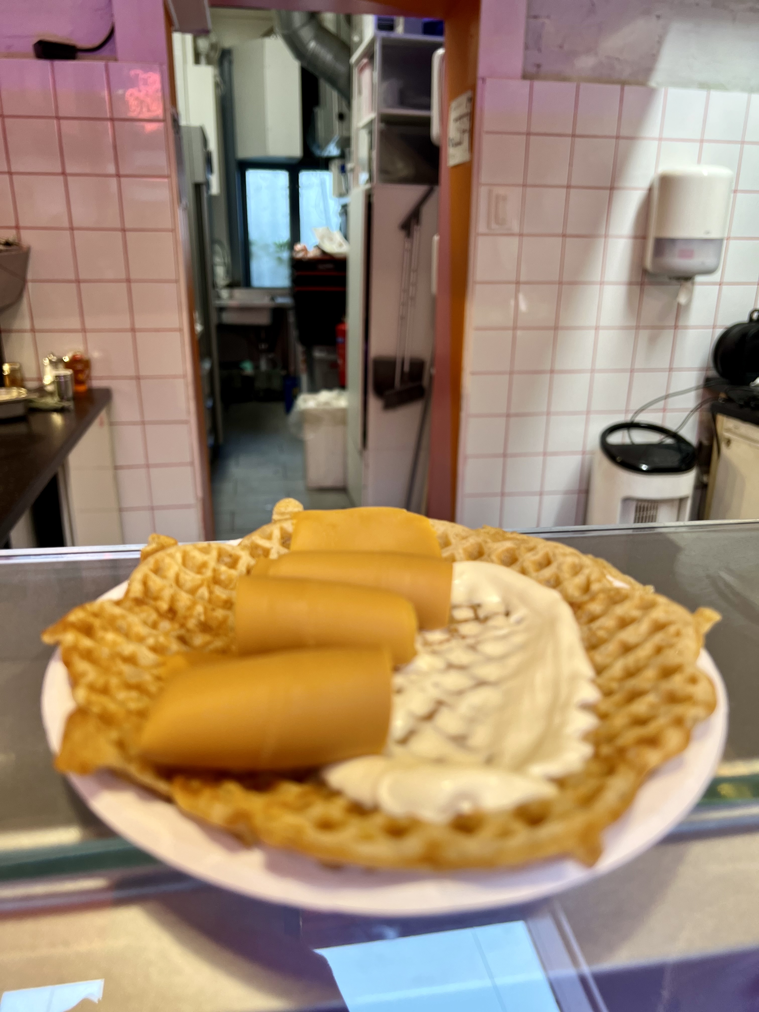 gaufres oslo norvege ou manger fromage