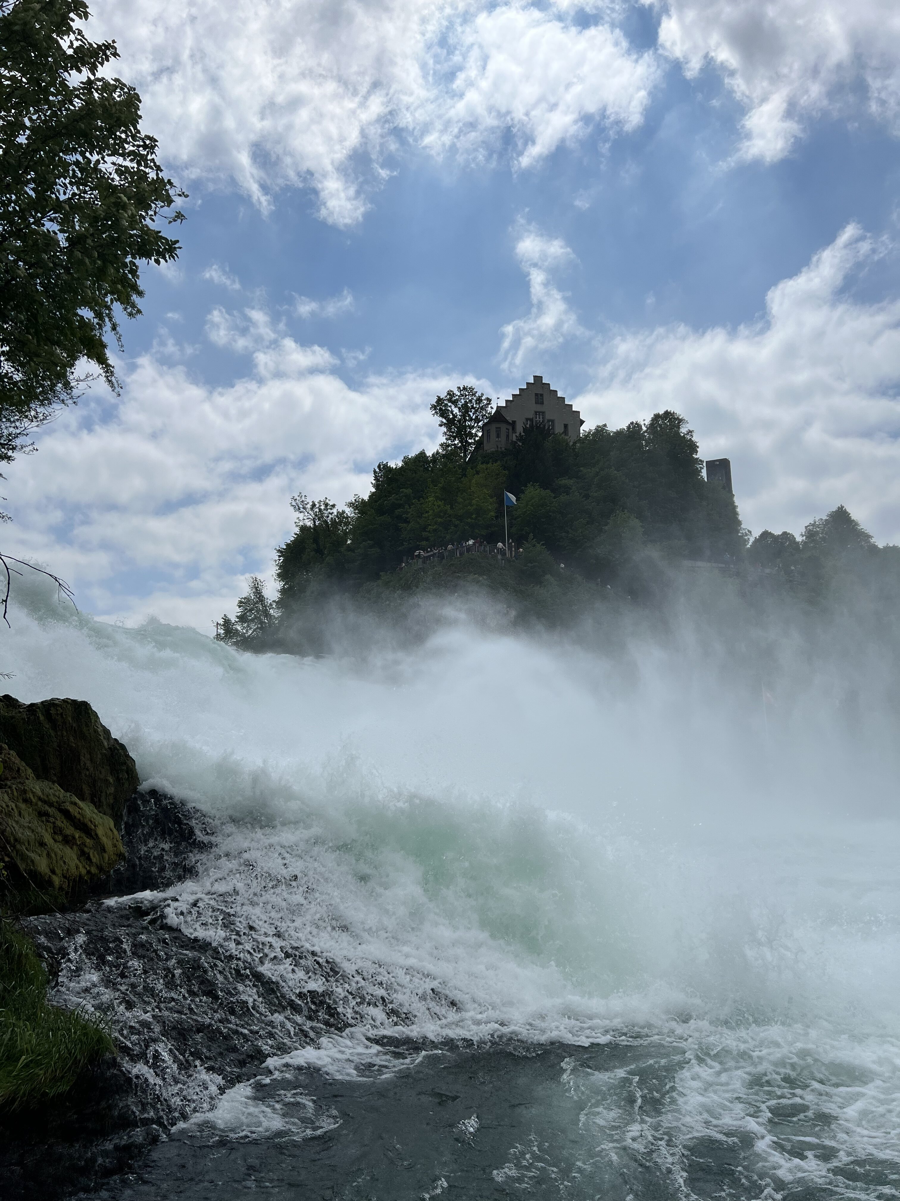 suisse chute du rhin que faire