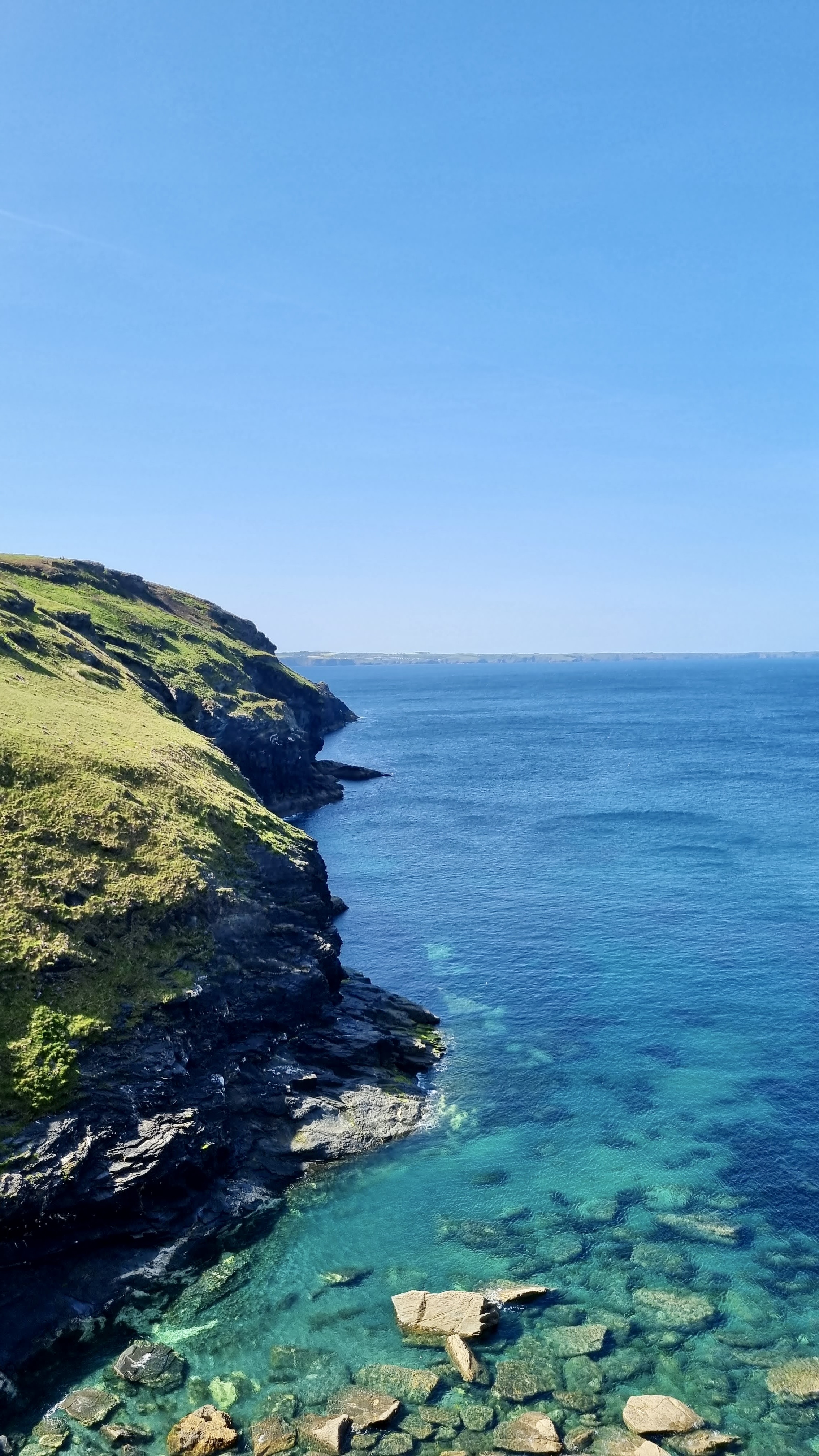 falaise dans les cornouailles