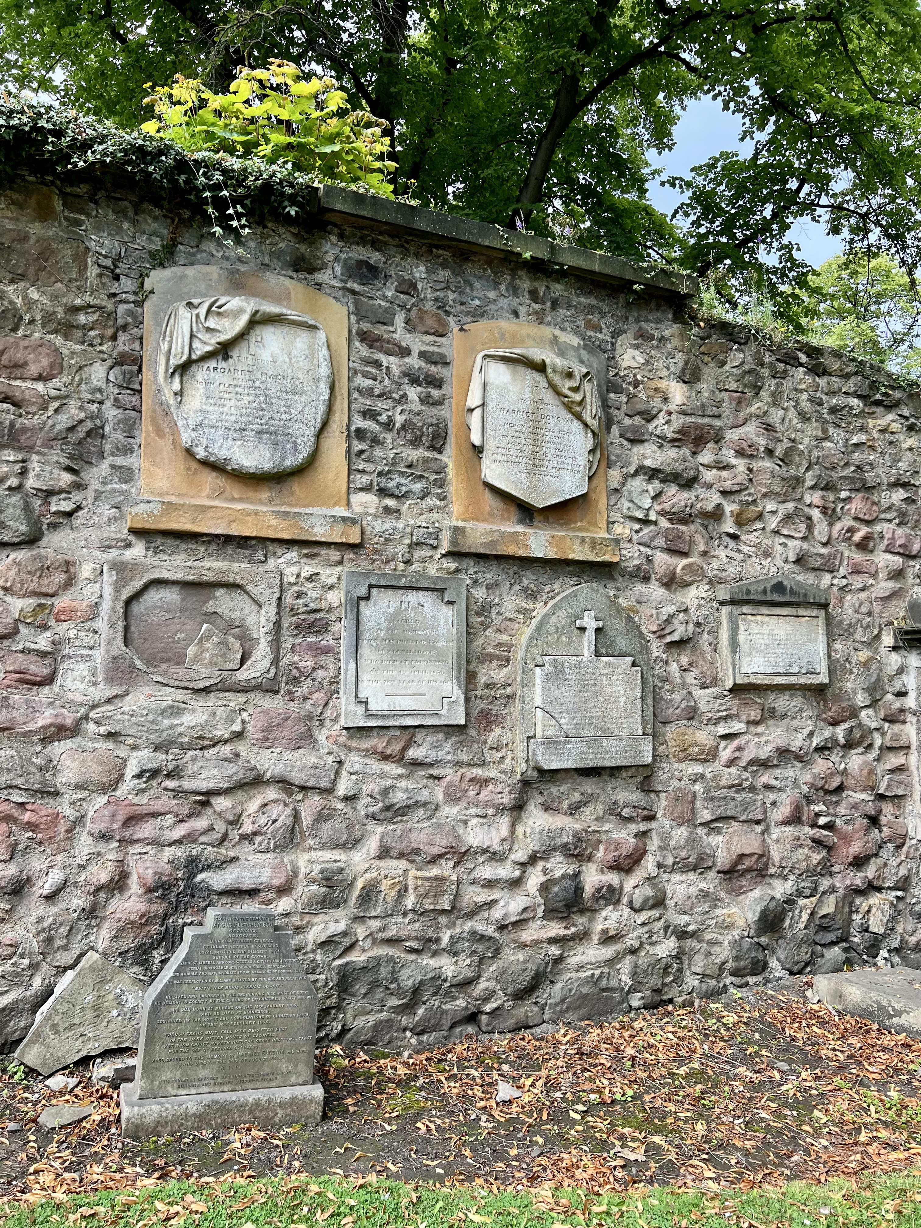 cimetiere a edimbourg tombes