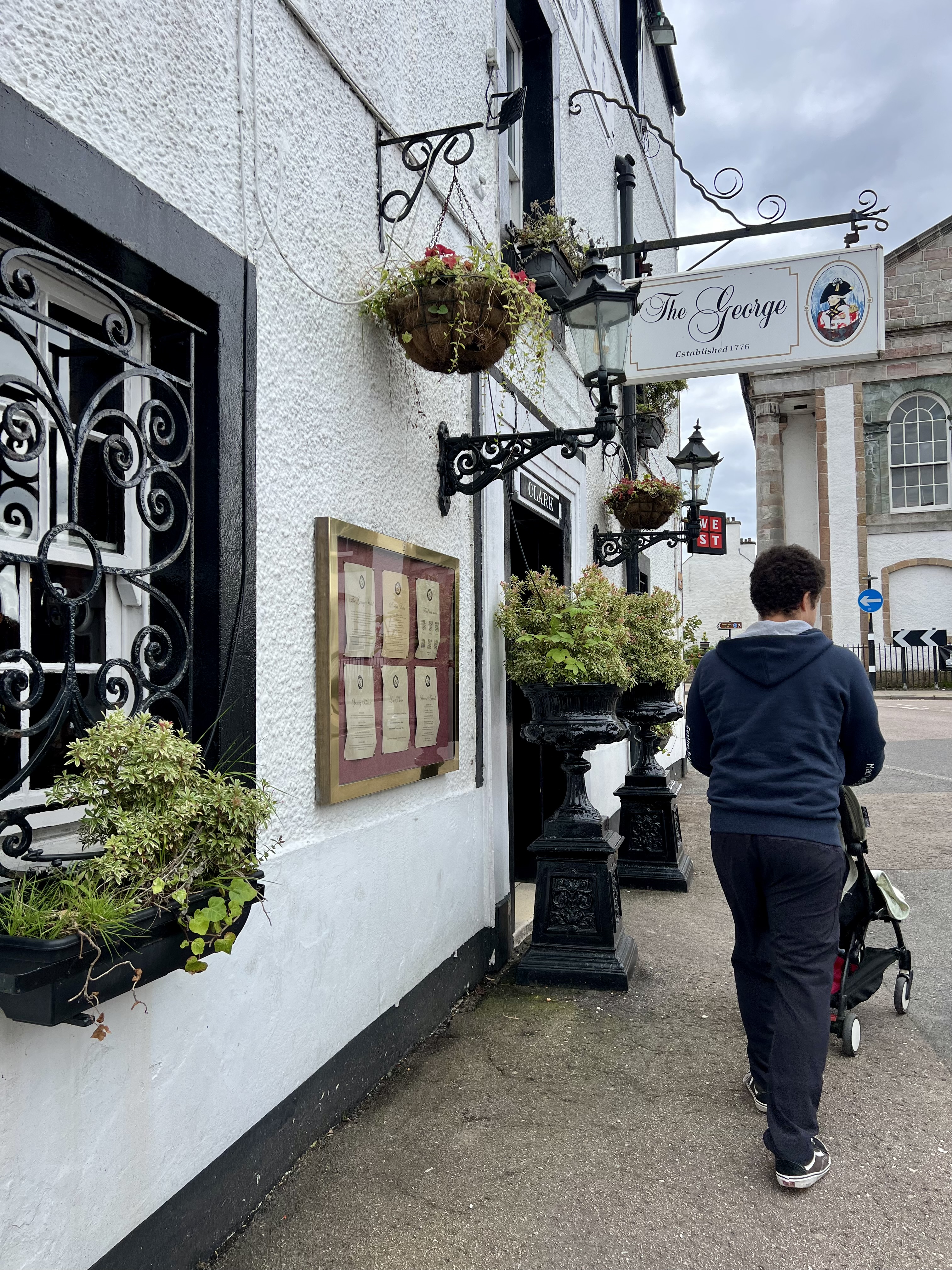 pub typique chateau inveraray que voir ecosse.